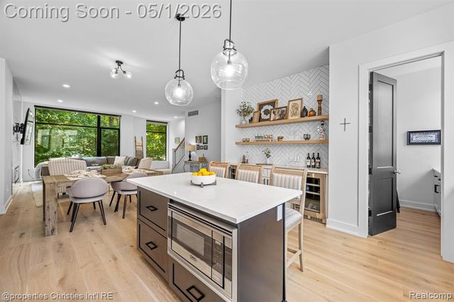 108 N Center Cove, Northville, MI 48167