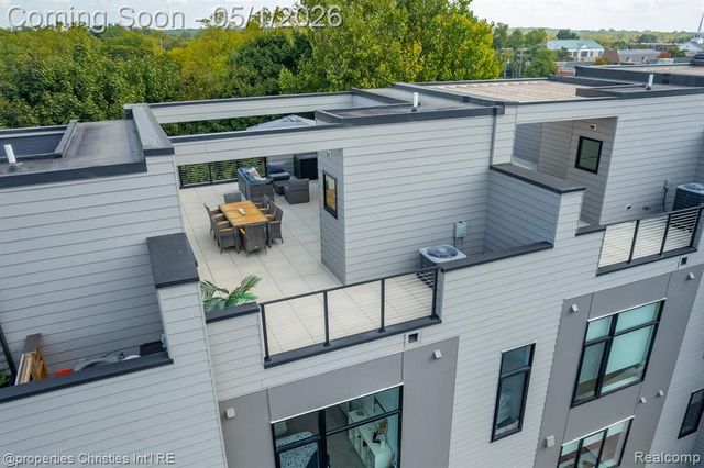 108 N Center Cove, Northville, MI 48167