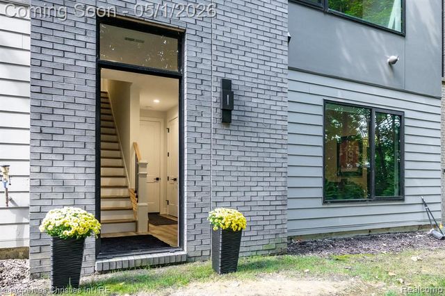 108 N Center Cove, Northville, MI 48167