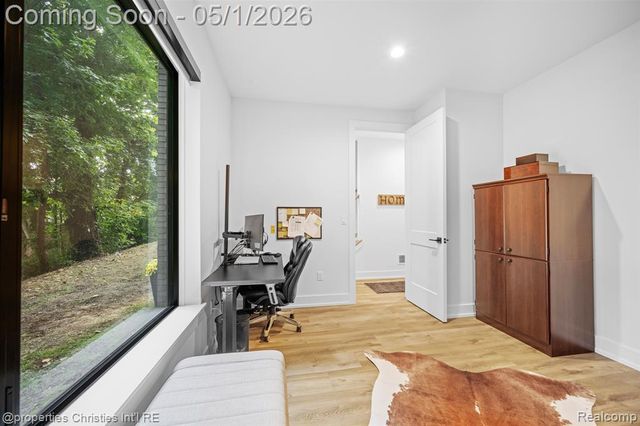 108 N Center Cove, Northville, MI 48167
