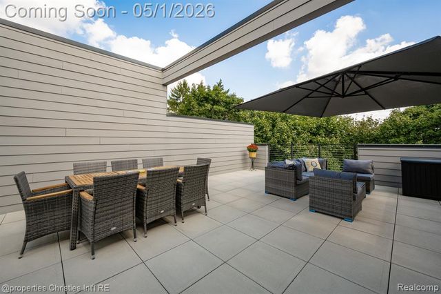 108 N Center Cove, Northville, MI 48167