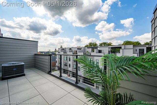 108 N Center Cove, Northville, MI 48167
