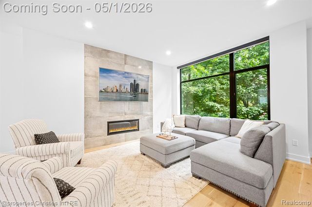 108 N Center Cove, Northville, MI 48167