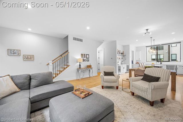 108 N Center Cove, Northville, MI 48167