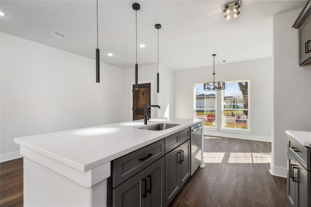 8430 Grandview Street, Houston, TX 77051