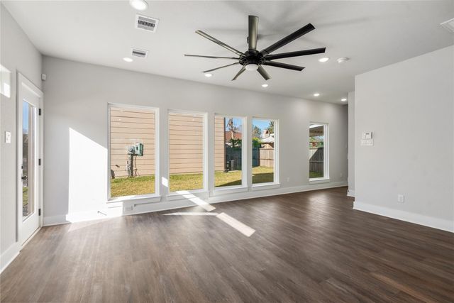 8430 Grandview Street, Houston, TX 77051