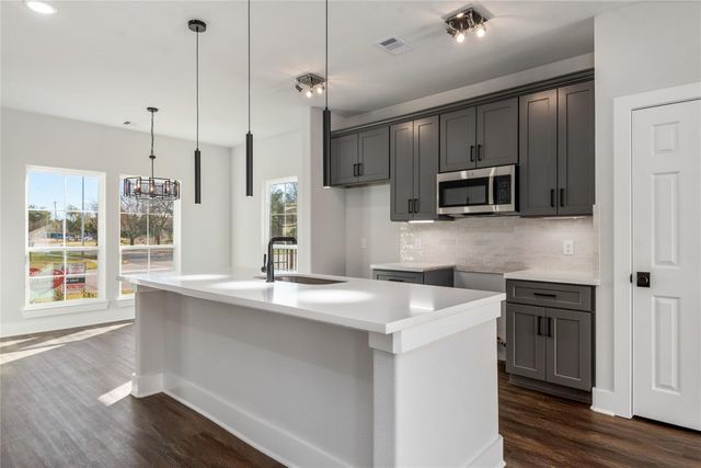 8430 Grandview Street, Houston, TX 77051
