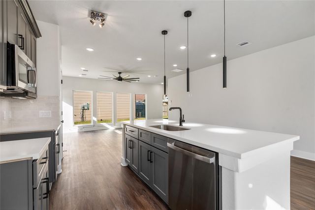 8430 Grandview Street, Houston, TX 77051