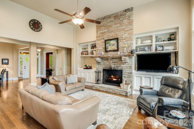 1659 High Rock Acres Drive, Black Mountain, NC 28711