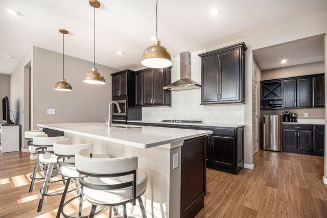 3207 Dove Mountain Drive, Aurora, IL 60503