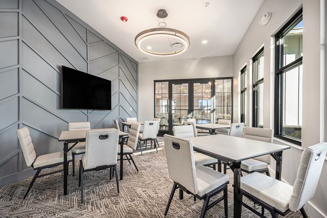 3207 Dove Mountain Drive, Aurora, IL 60503