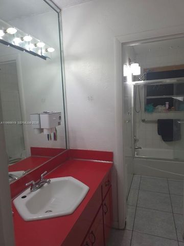 9021 SW 30th Ter, Miami, FL 33165