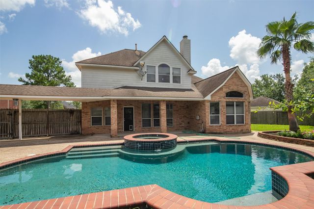 410 Briar Glen Court, Friendswood, TX 77546