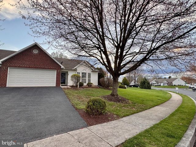 25 GREENFIELD DRIVE, Carlisle, PA 17015
