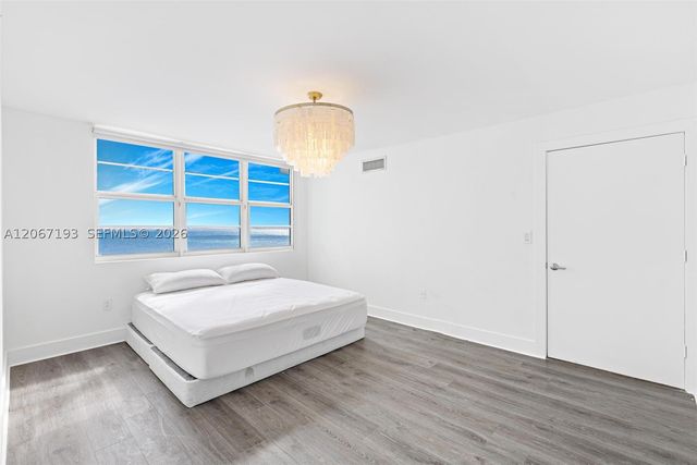 6917 Collins Ave 1009, Miami Beach, FL 33141
