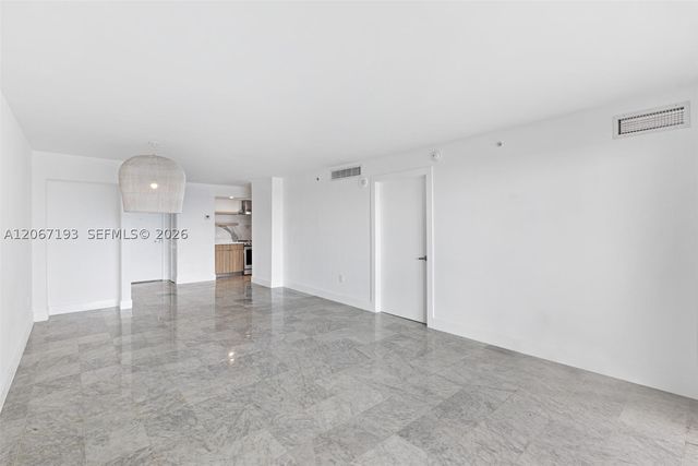 6917 Collins Ave 1009, Miami Beach, FL 33141