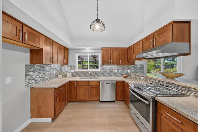 402 Sylvan Avenue, Mountain View, CA 94041