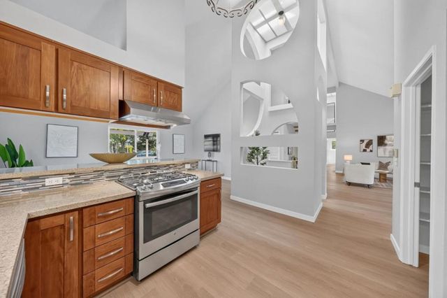 402 Sylvan Avenue, Mountain View, CA 94041