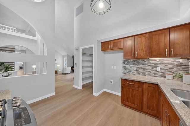 402 Sylvan Avenue, Mountain View, CA 94041