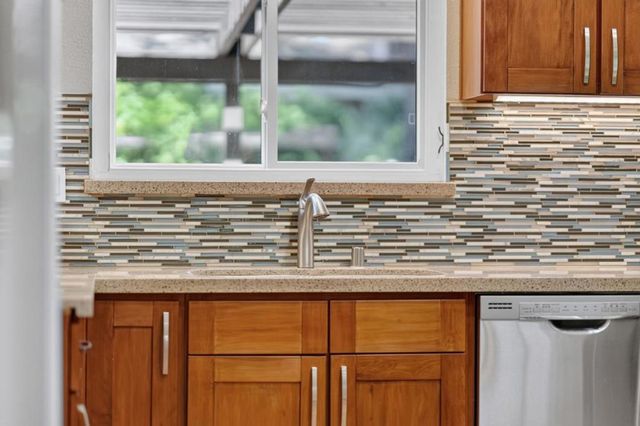 402 Sylvan Avenue, Mountain View, CA 94041
