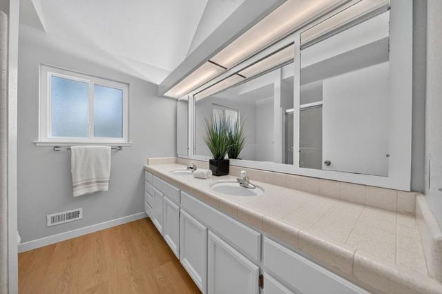 402 Sylvan Avenue, Mountain View, CA 94041