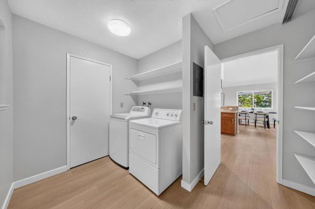 402 Sylvan Avenue, Mountain View, CA 94041