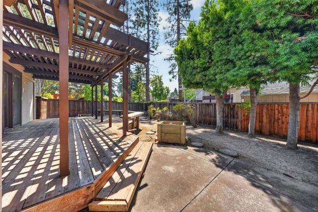 402 Sylvan Avenue, Mountain View, CA 94041