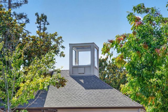 402 Sylvan Avenue, Mountain View, CA 94041