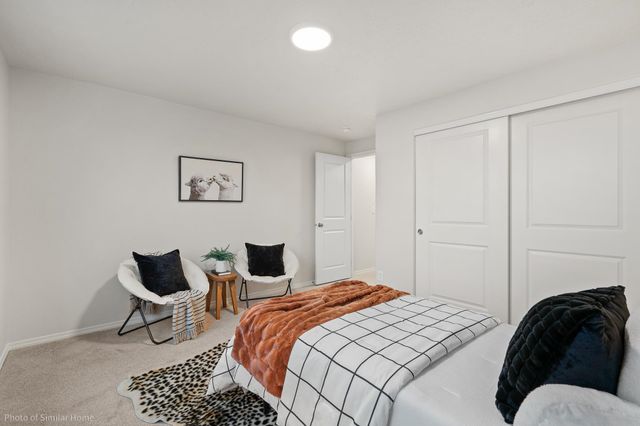 419 N Viewmont Ct, Greenacres, WA 99016