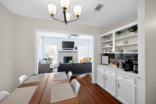 2509 W Oakdale Road, Irving, TX 75060