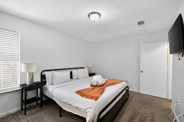 2509 W Oakdale Road, Irving, TX 75060