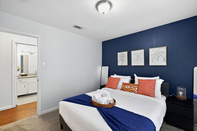 2509 W Oakdale Road, Irving, TX 75060