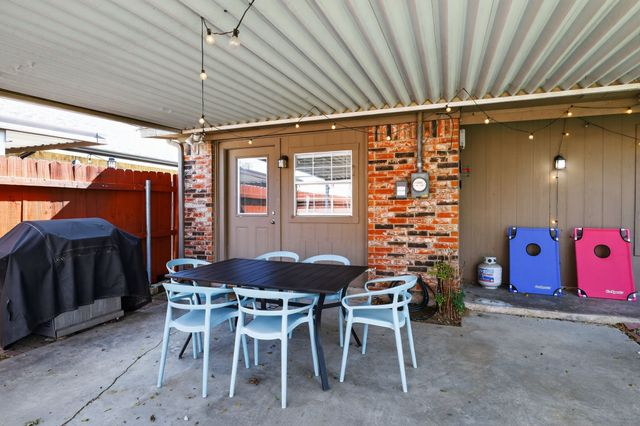 2509 W Oakdale Road, Irving, TX 75060