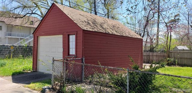 271 Dick Avenue, Pontiac, MI 48341