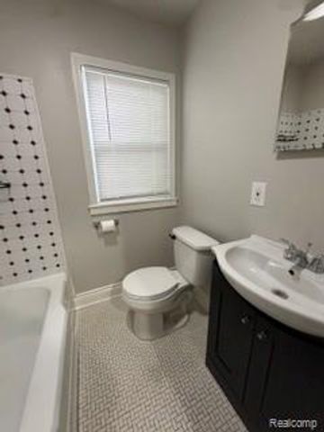 271 Dick Avenue, Pontiac, MI 48341