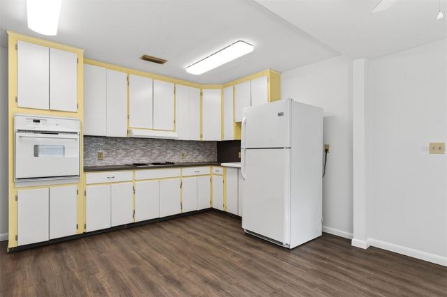 630 NE 6TH AVENUE, Gainesville, FL 32601