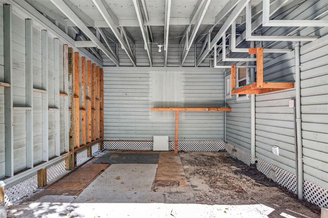 630 NE 6TH AVENUE, Gainesville, FL 32601