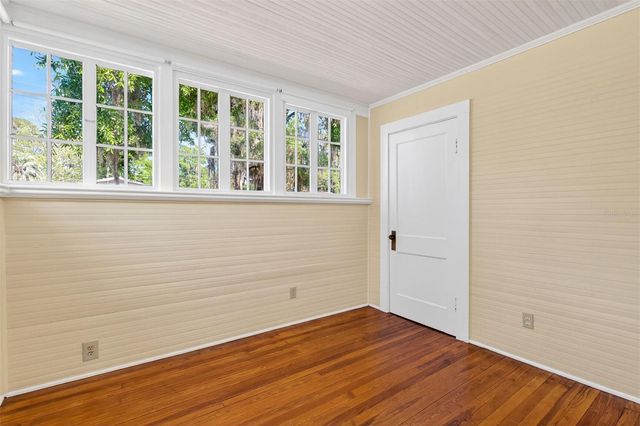 630 NE 6TH AVENUE, Gainesville, FL 32601