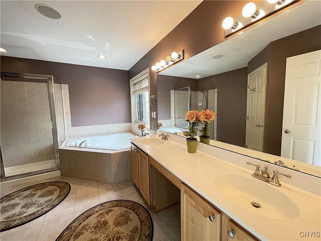 7638 Haylage Circle, Lysander, NY 13027