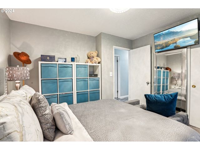 8400 Ne ROYAL St, Vancouver, WA 98662