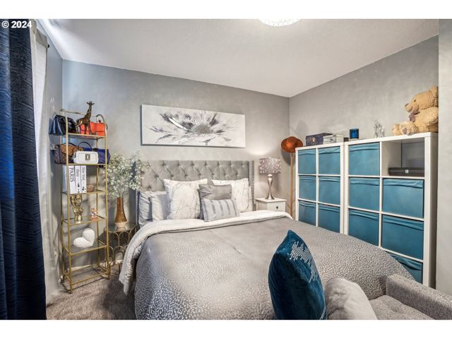 8400 Ne ROYAL St, Vancouver, WA 98662
