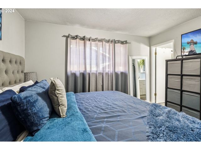 8400 Ne ROYAL St, Vancouver, WA 98662