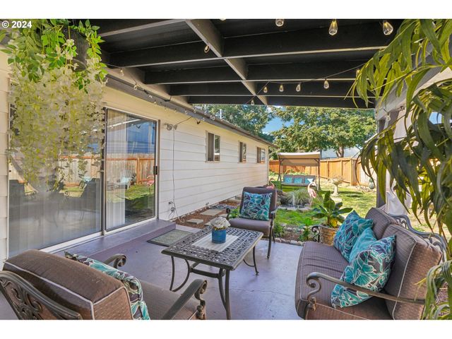 8400 Ne ROYAL St, Vancouver, WA 98662