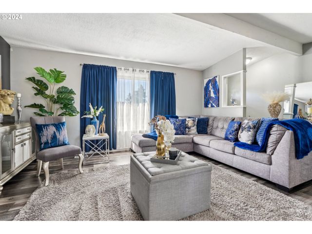 8400 Ne ROYAL St, Vancouver, WA 98662