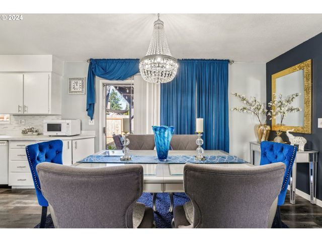 8400 Ne ROYAL St, Vancouver, WA 98662