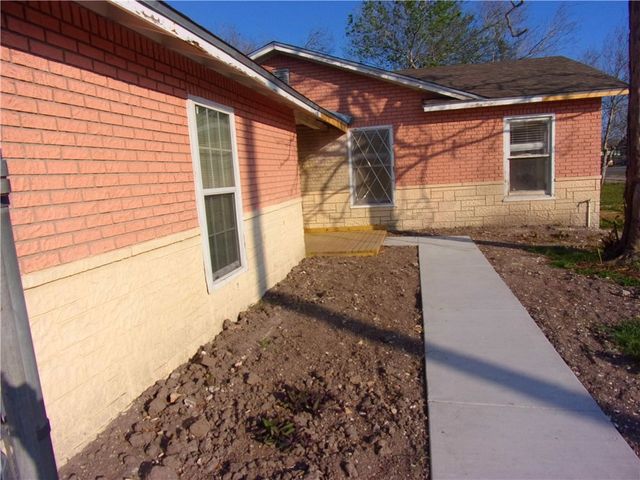 1914 Tarlton St, Corpus Christi, TX 78415