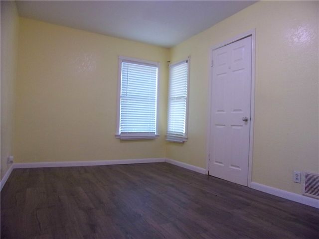 1914 Tarlton St, Corpus Christi, TX 78415