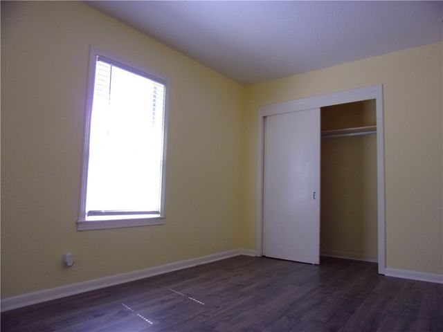 1914 Tarlton St, Corpus Christi, TX 78415