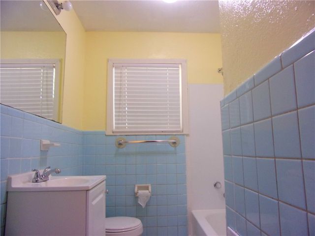 1914 Tarlton St, Corpus Christi, TX 78415