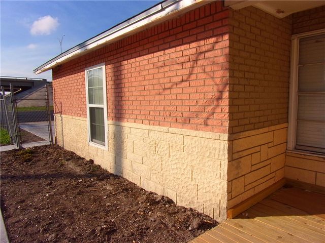 1914 Tarlton St, Corpus Christi, TX 78415